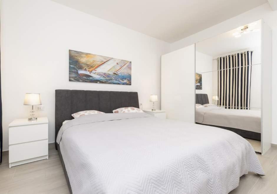 Apartments Losinj Sunset มาลีโลชินจ์ ภายนอก รูปภาพ